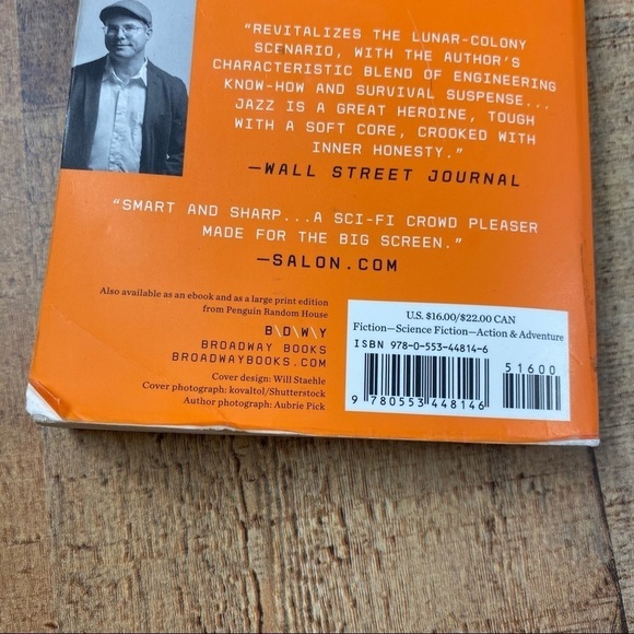 Artemis by Andy Weir Paperback Book Sci Fi Fantasy Space Moon - Picture 4 of 4